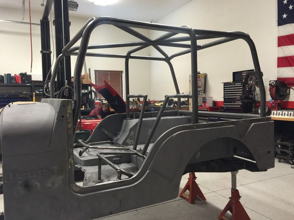 Cj5 jeep roll cage Pirate 4x4