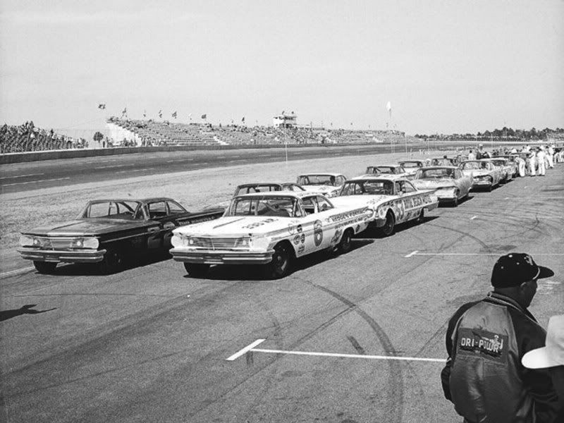 484Carslineupforthe1960Daytona500-CottonOwens_6wasthepolesitter_RobertPetersenPhoto_.jpg