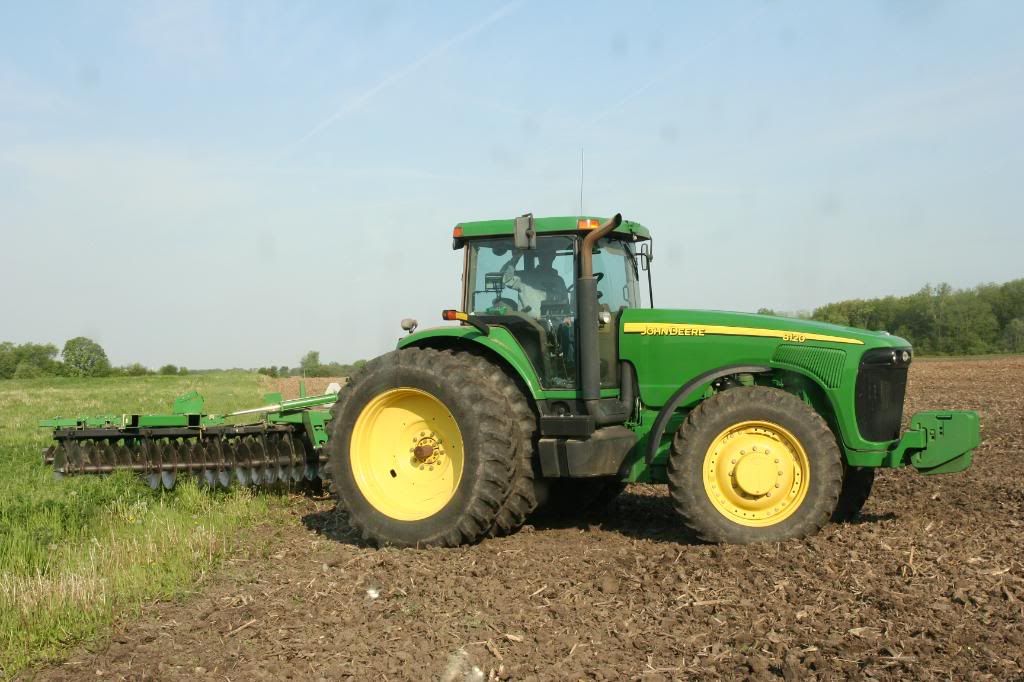 Planting5-23-09007.jpg