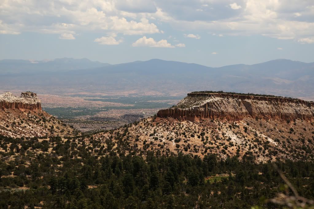 IMAGE: http://i158.photobucket.com/albums/t81/Assumer/longmesa.jpg