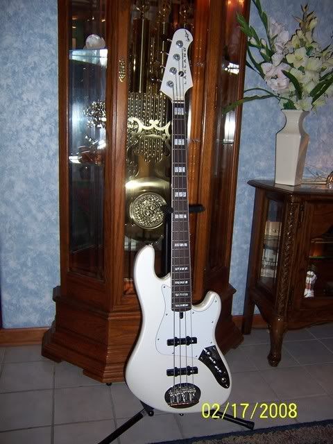 http://i158.photobucket.com/albums/t89/basspraiser/100_9842.jpg