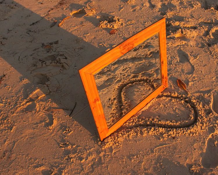 IMAGE: http://i158.photobucket.com/albums/t89/maddcore/hearts-2.jpg