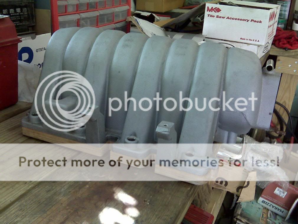 5.7 vs 6.1 intake manifold comparison