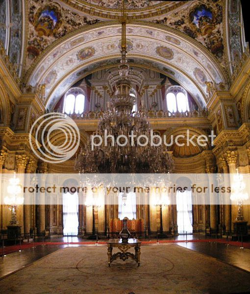  photo Ceremonial_hall_Dolmabahce_March_2008_pano2b_zps8182a2a6.jpg