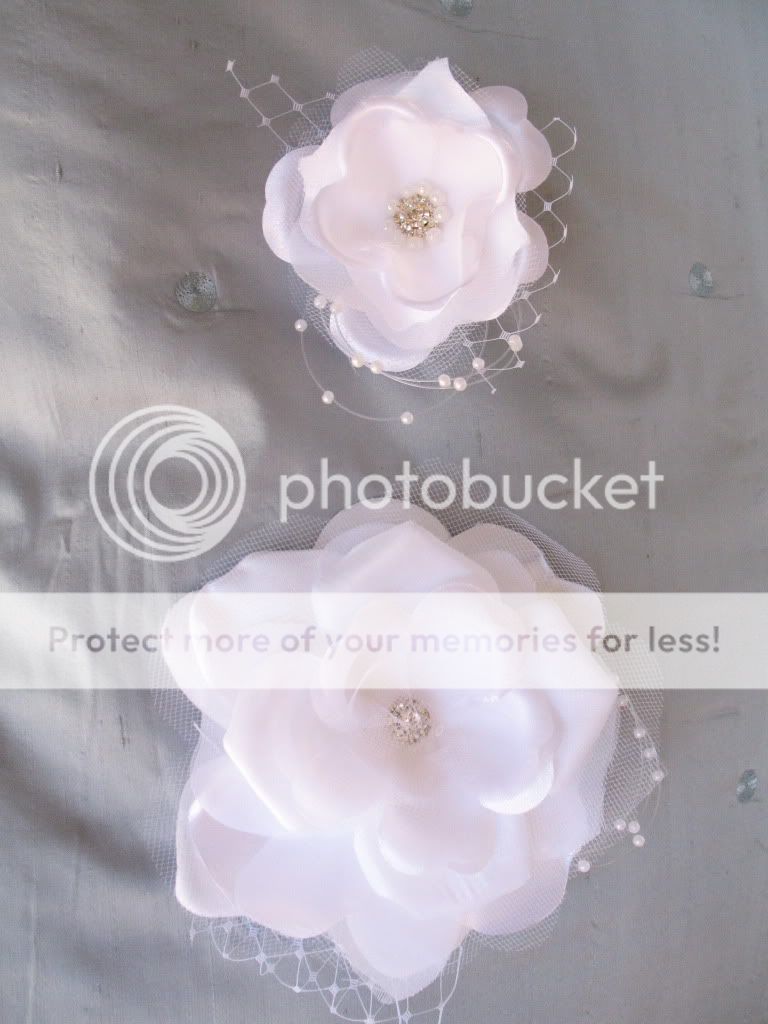 BOUTIQUE ,custom made flower girl, communion hairclip   flower pin set 