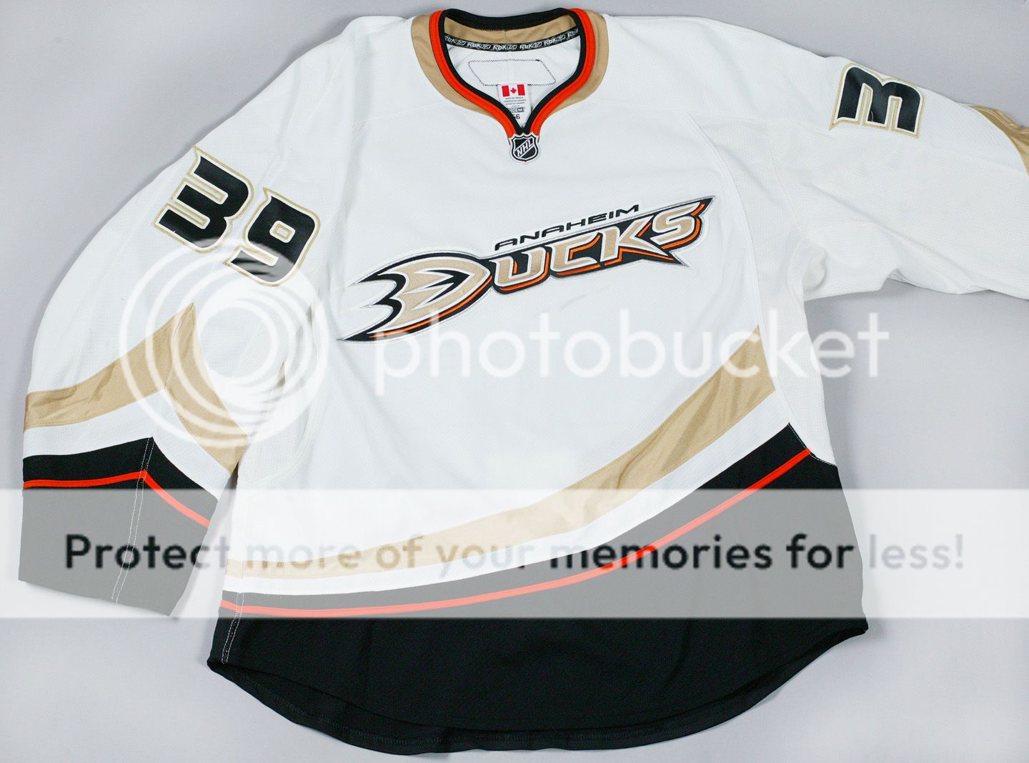 2009 10 MATT BELESKEY Anaheim Ducks Game Worn road white hockey jersey 